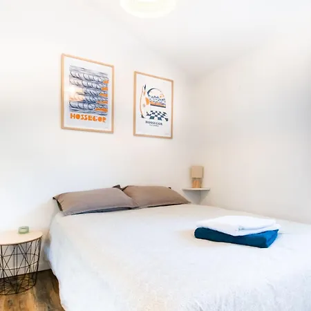 Vakantiehuis Lous Pins - - Terrasse